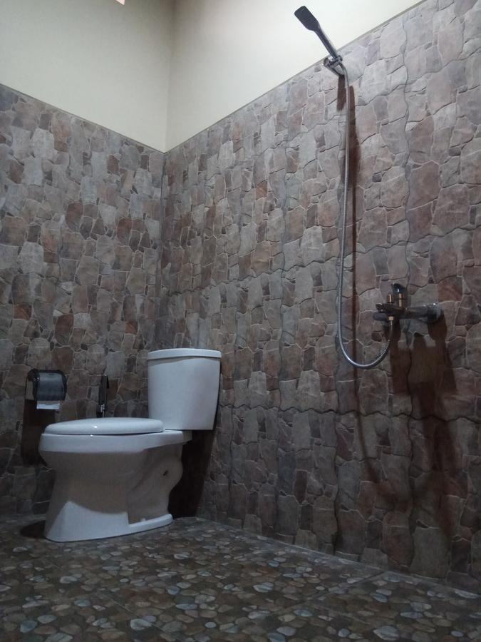 Doeloerkoe Homestay Solo Exterior foto