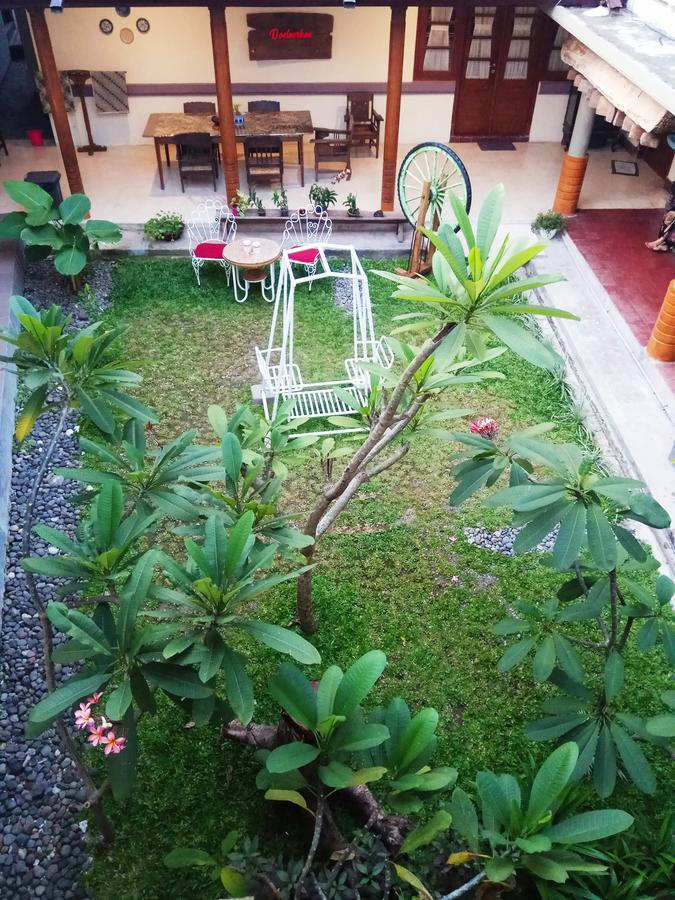 Doeloerkoe Homestay Solo Exterior foto