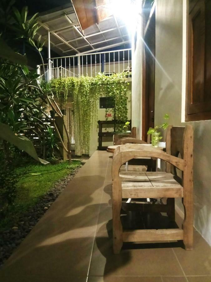 Doeloerkoe Homestay Solo Exterior foto
